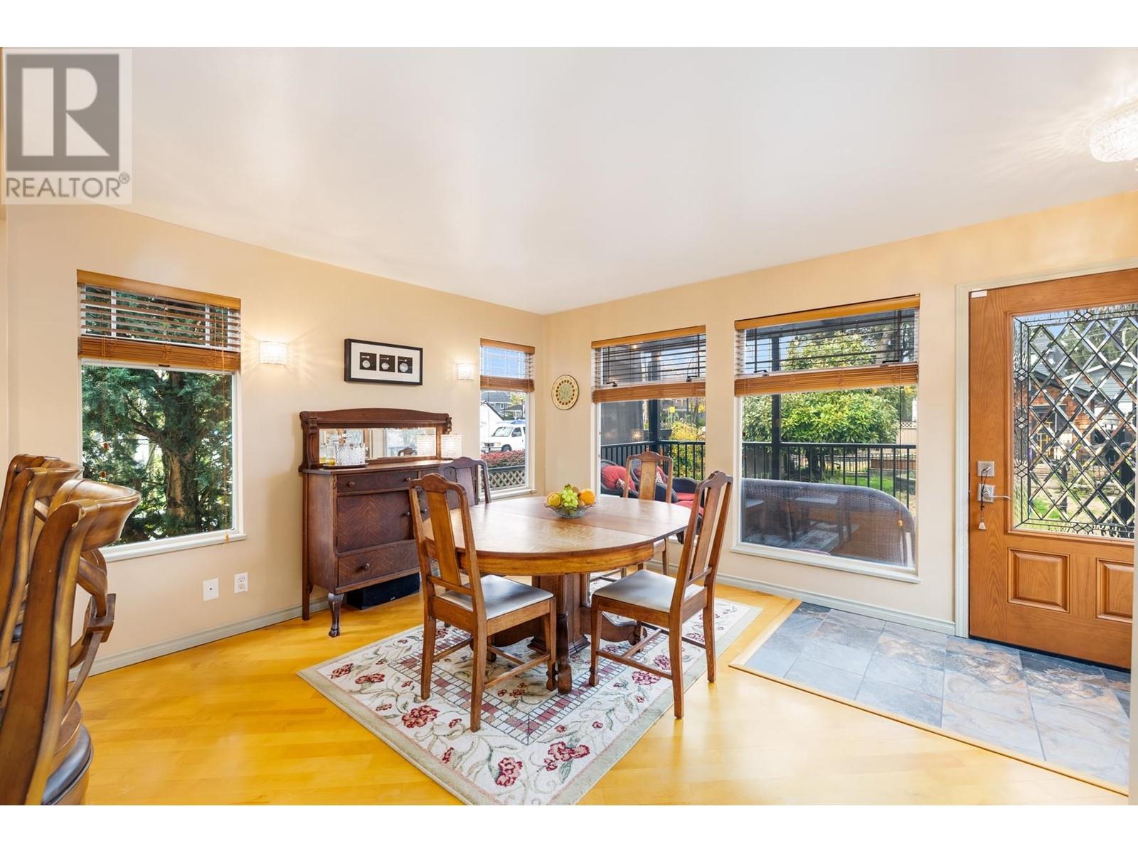 402 E 13th Street, North Vancouver, British Columbia  V7L 2M1 - Photo 11 - R2827301