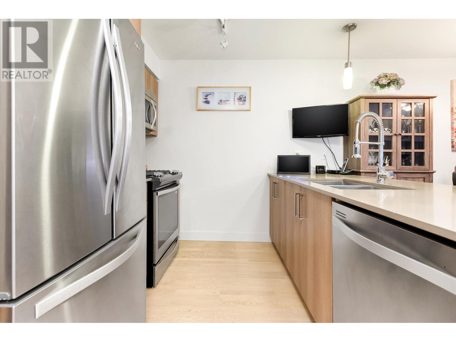 116 7058 14th Avenue, Burnaby, British Columbia  V3N 0E6 - Photo 10 - R2824163