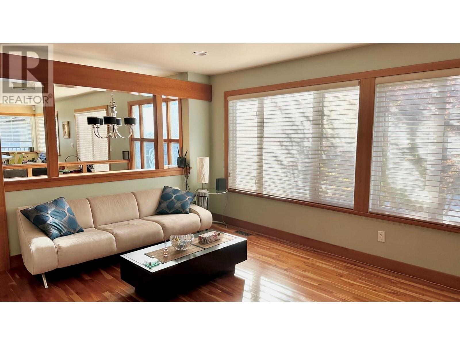 2160 Jordan Drive, Burnaby, British Columbia  V5B 4E8 - Photo 8 - R2828604