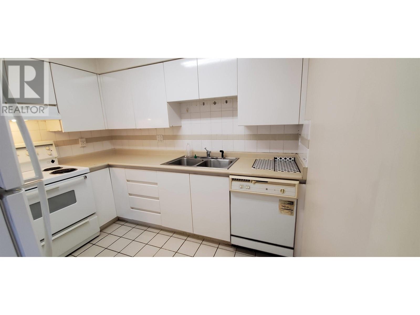 15fl 9603 Manchester Drive, Burnaby, British Columbia  V3N 4Y7 - Photo 8 - R2820500