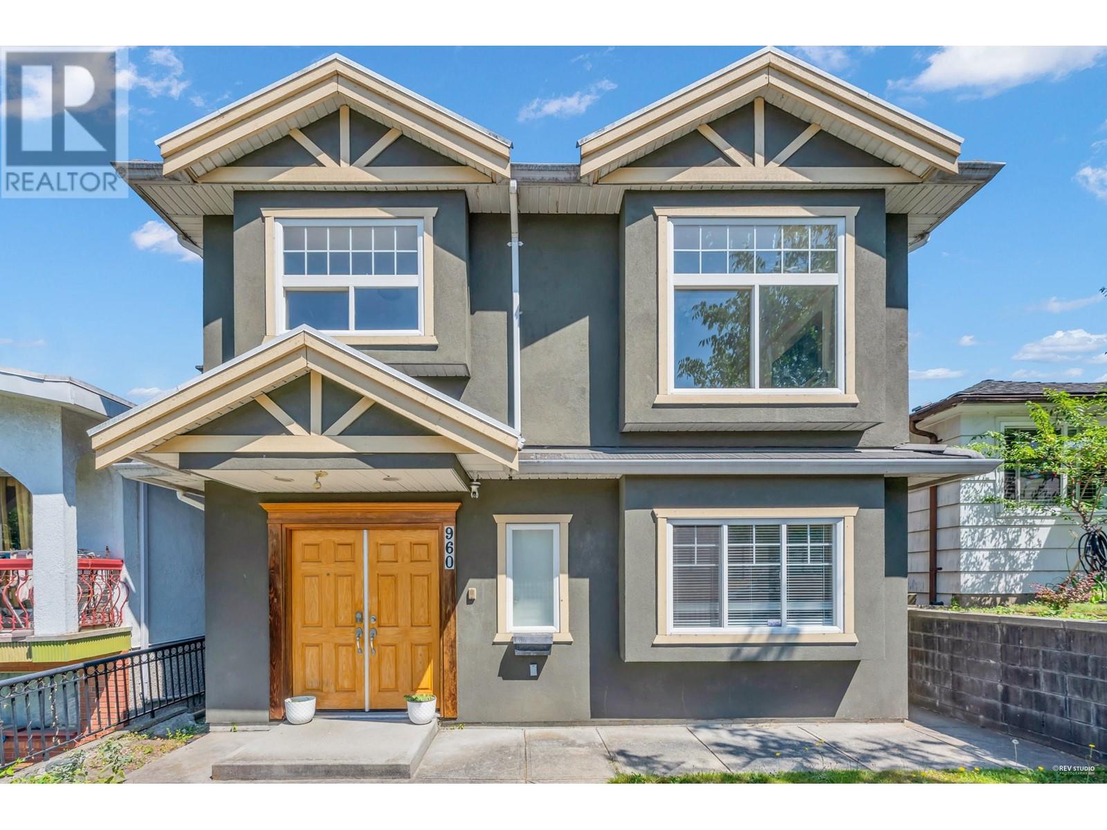 960 NOOTKA STREET, vancouver, British Columbia