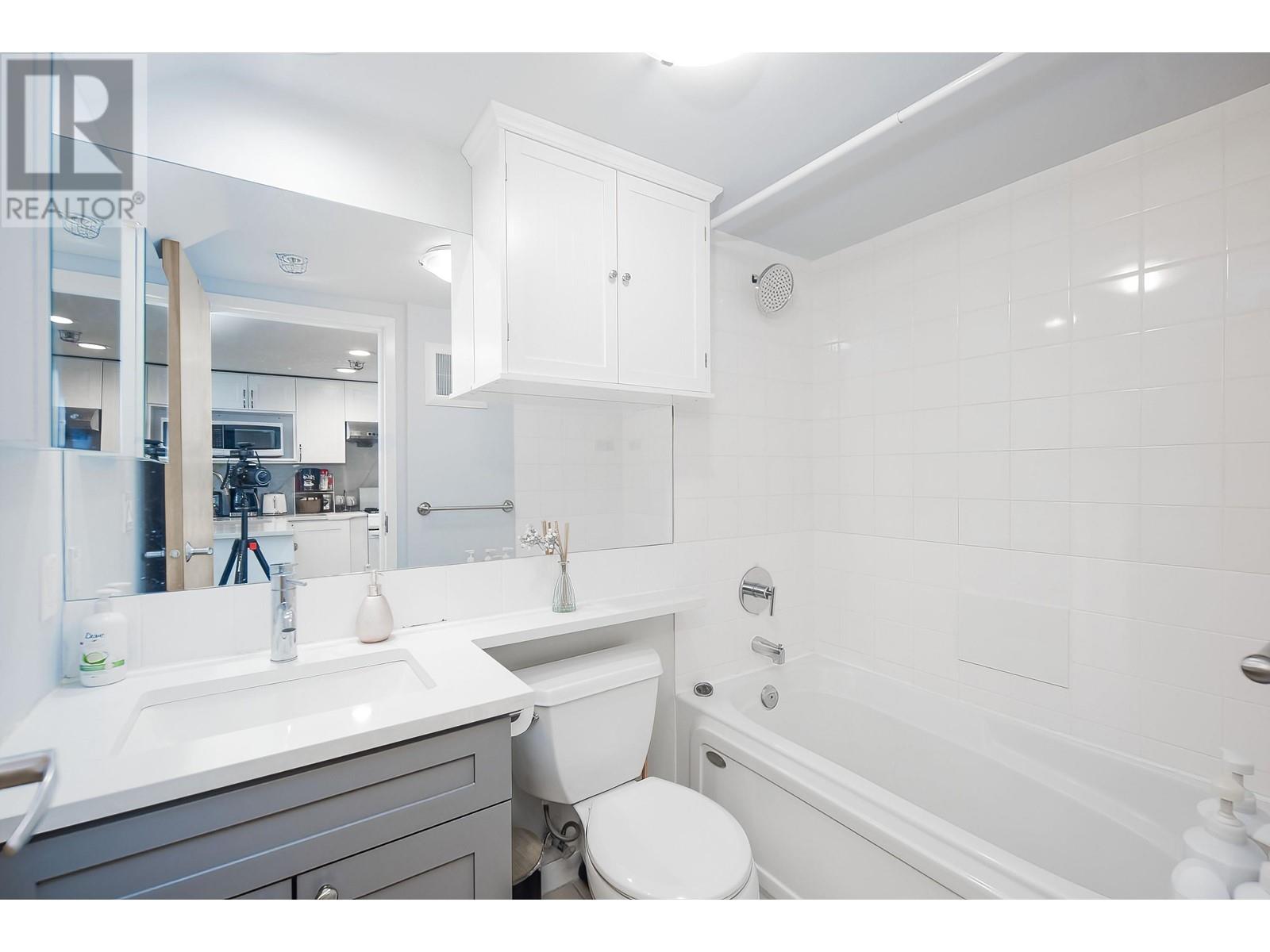 604 933 Seymour Street, Vancouver, British Columbia  V6B 6L6 - Photo 25 - R2828821