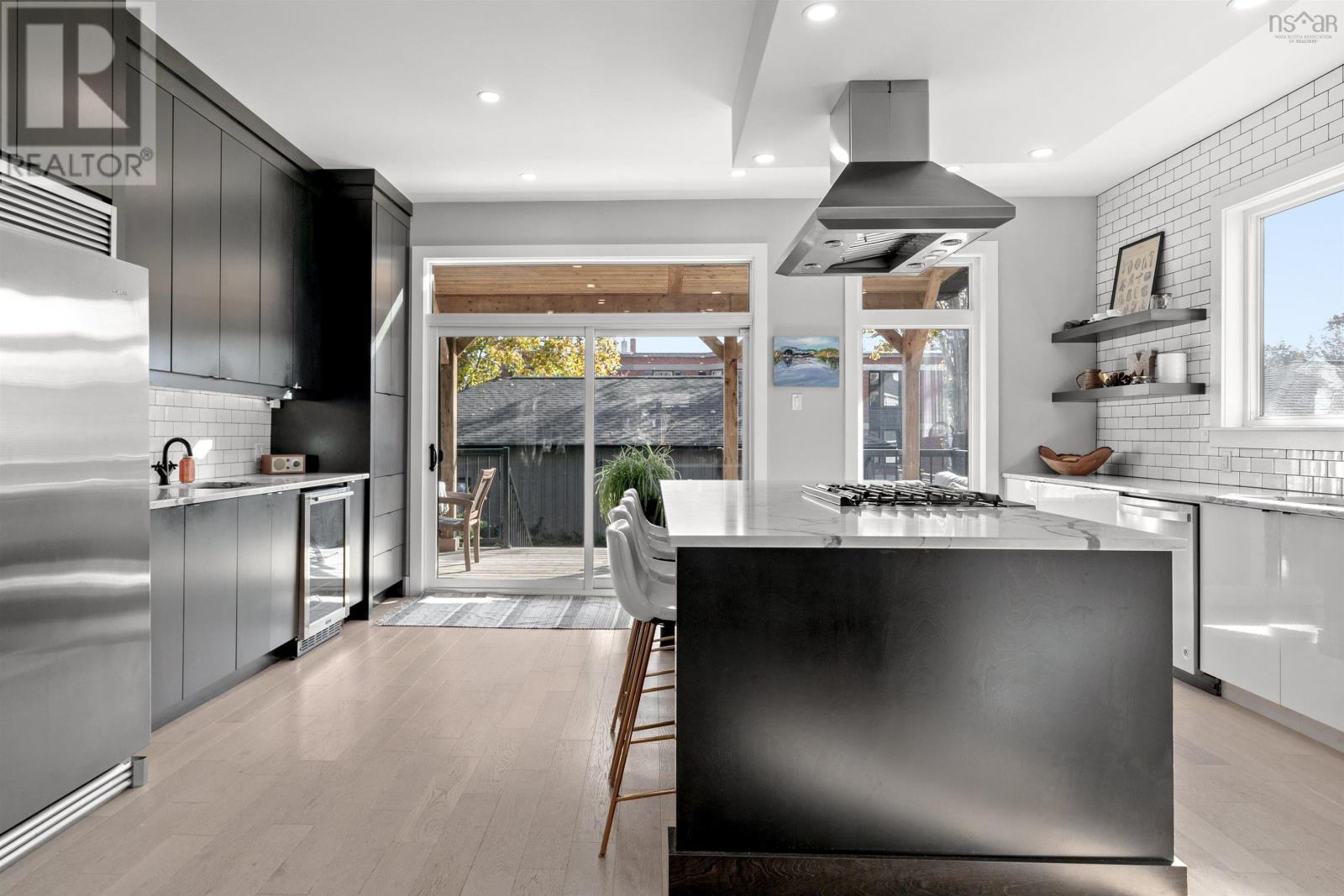 6060 Cherry Street, Halifax, Nova Scotia B3H 2K3 (26229914) Red and