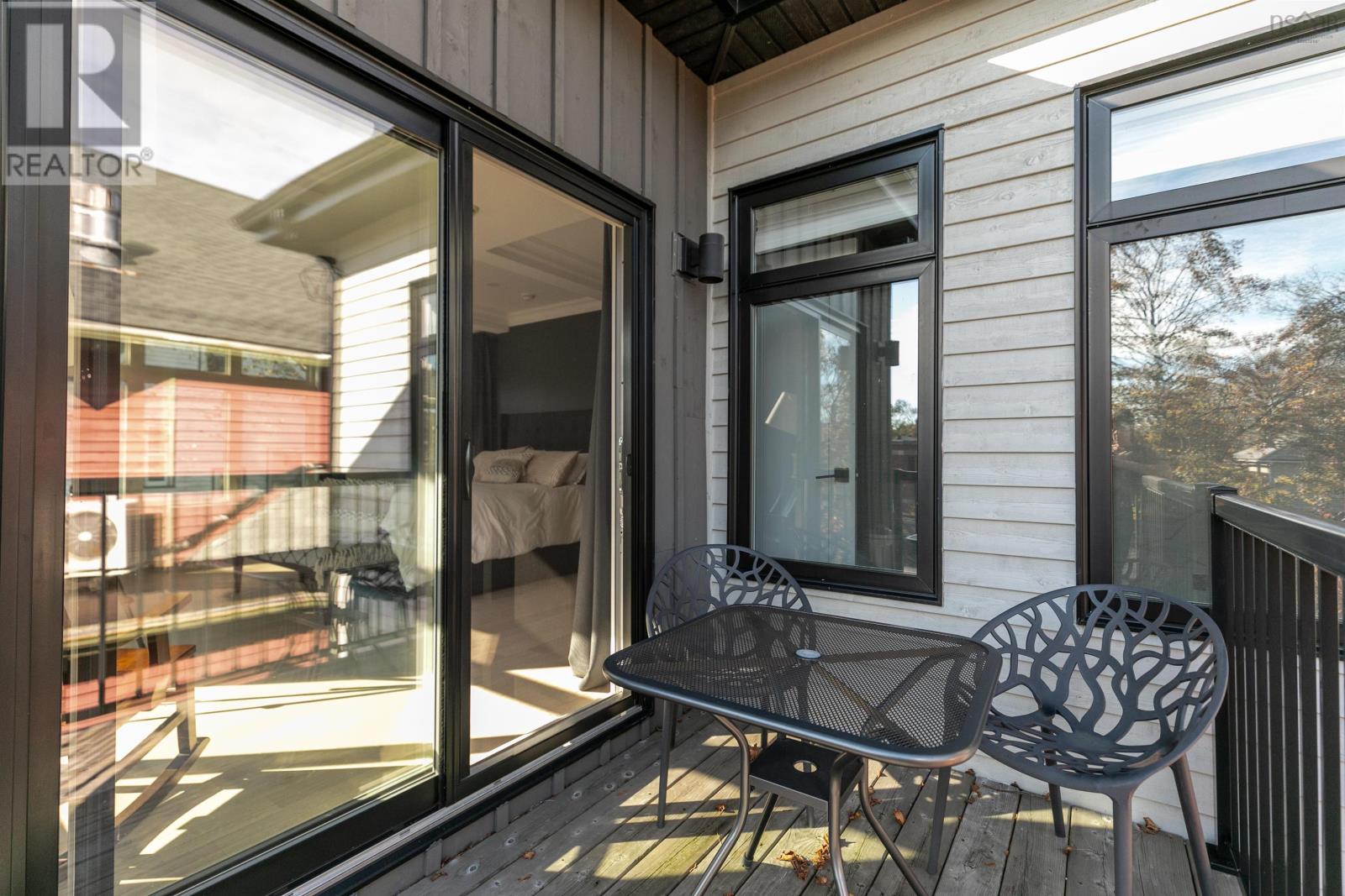 6060 Cherry Street, Halifax, Nova Scotia B3H 2K3 (26229914) Red and