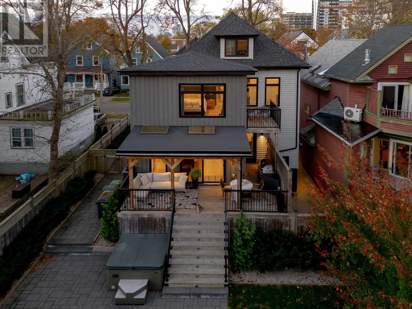 6060 Cherry Street, Halifax, Nova Scotia B3H 2K3 (26229914) Red and