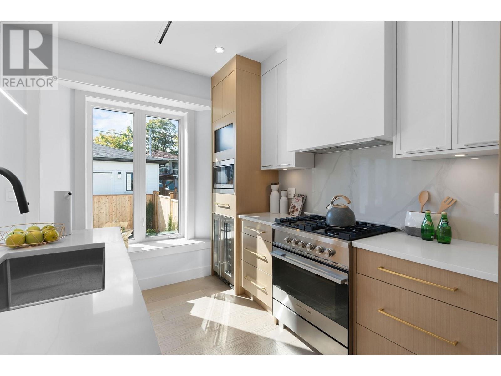 2730 Kitchener Street, Vancouver, British Columbia  V5K 3E1 - Photo 8 - R2818864