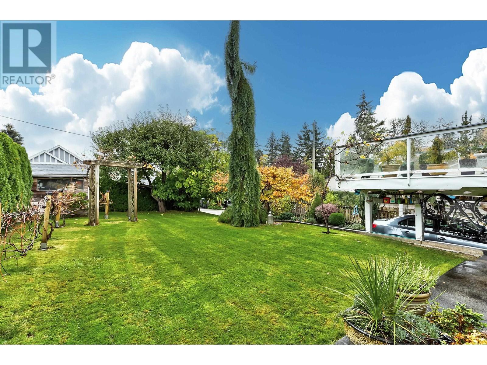 311 Nootka Street, New Westminster, British Columbia  V3L 4X3 - Photo 32 - R2828896