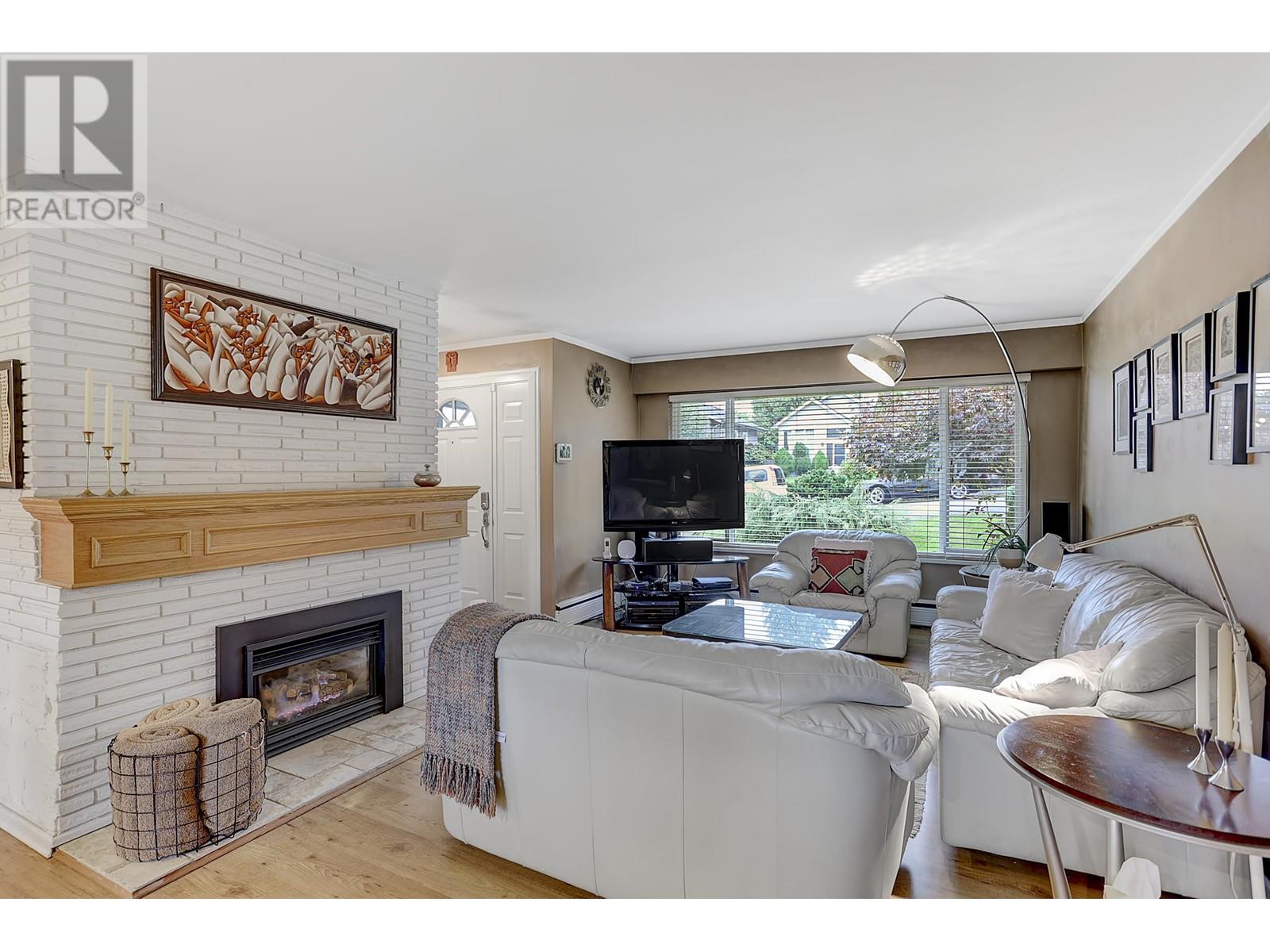 311 Nootka Street, New Westminster, British Columbia  V3L 4X3 - Photo 6 - R2828896