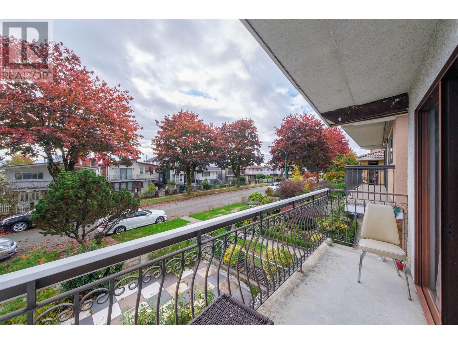 4145 Venables Street, Burnaby, British Columbia  V5C 2Z7 - Photo 6 - R2828527