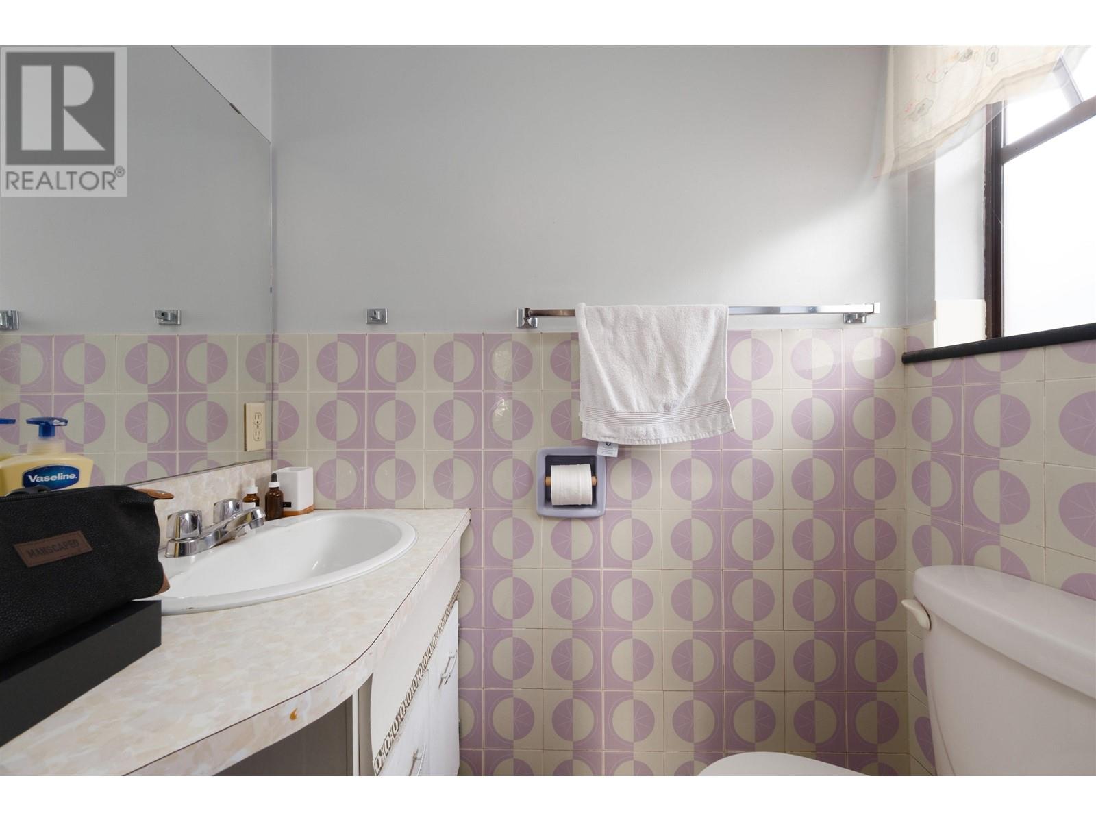 4145 Venables Street, Burnaby, British Columbia  V5C 2Z7 - Photo 13 - R2828527
