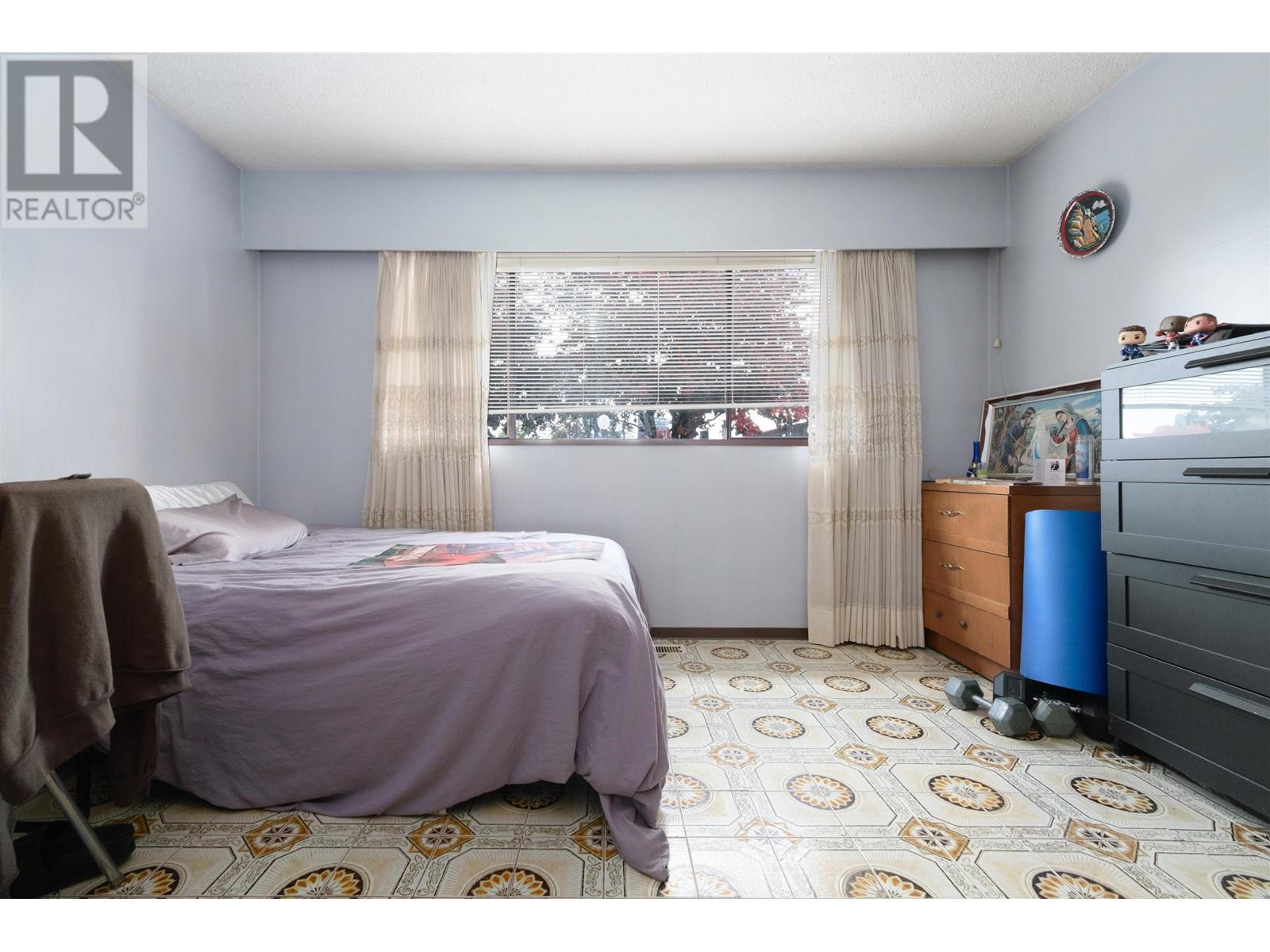 4145 Venables Street, Burnaby, British Columbia  V5C 2Z7 - Photo 11 - R2828527