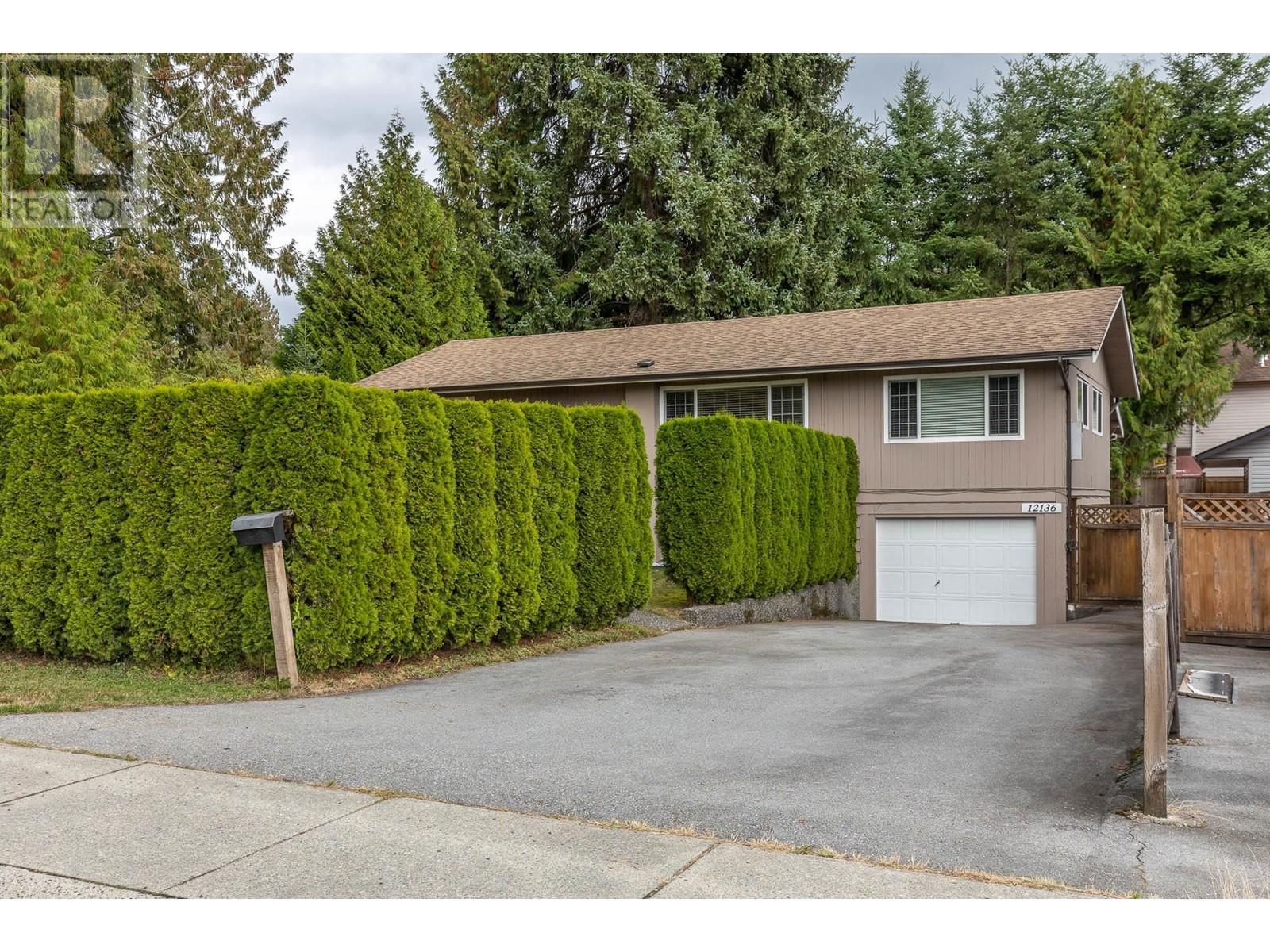 12136 250th Street, Maple Ridge, British Columbia  V4R 1H4 - Photo 2 - R2817649