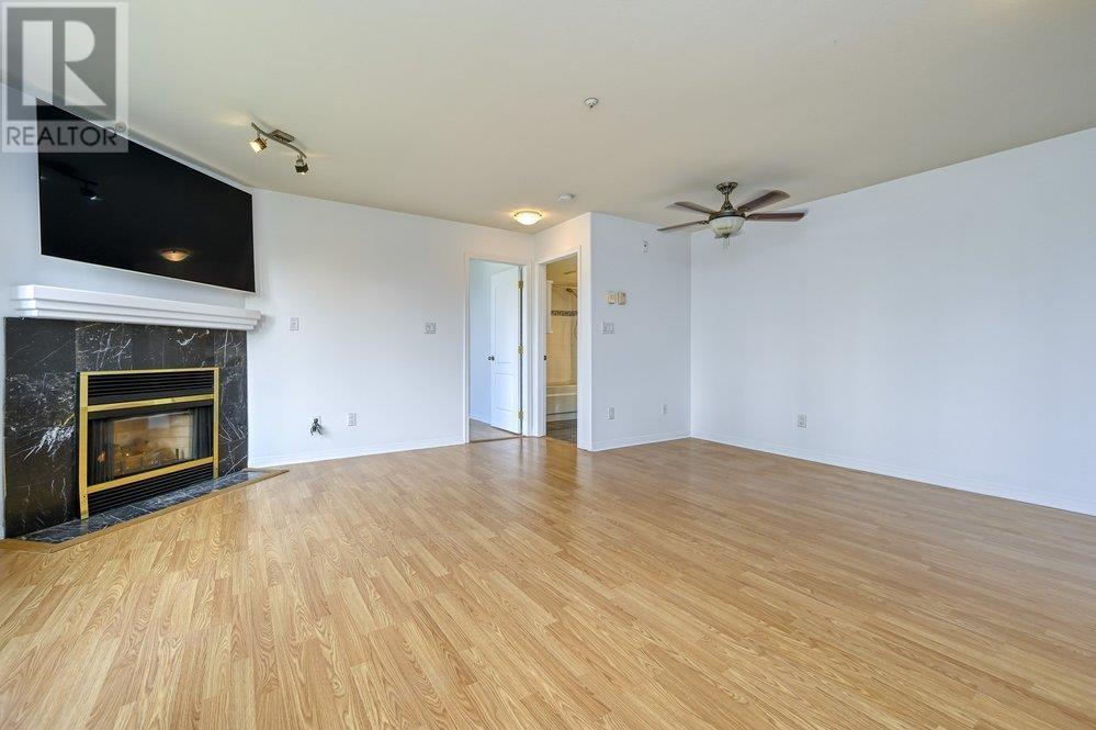 303 111 W 5th Street, North Vancouver, British Columbia  V7M 1J6 - Photo 9 - R2828690