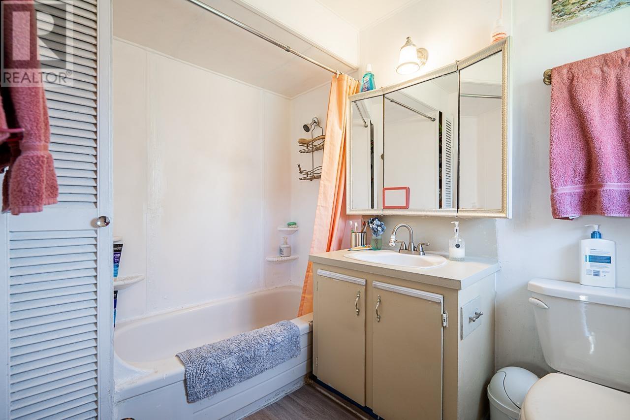 1034 Delestre Avenue, Coquitlam, British Columbia  V3K 2H2 - Photo 22 - R2828792