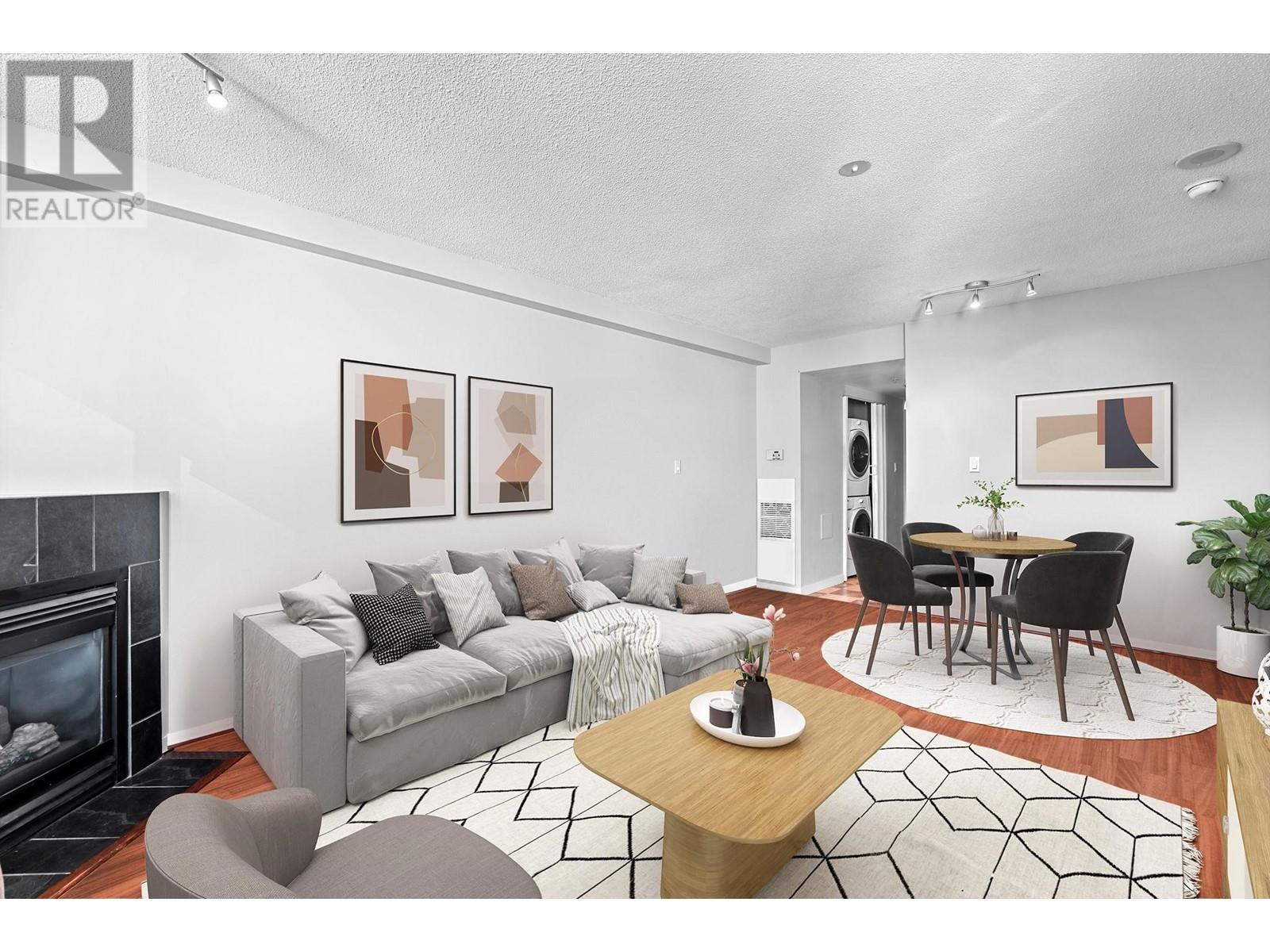 802 63 Keefer Place, Vancouver, British Columbia  V6B 6N6 - Photo 1 - R2828736