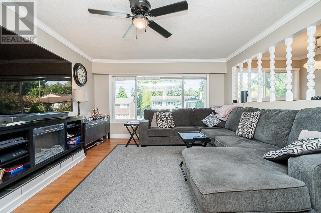12155 Gee Street, Maple Ridge, British Columbia  V2X 7M7 - Photo 11 - R2828927