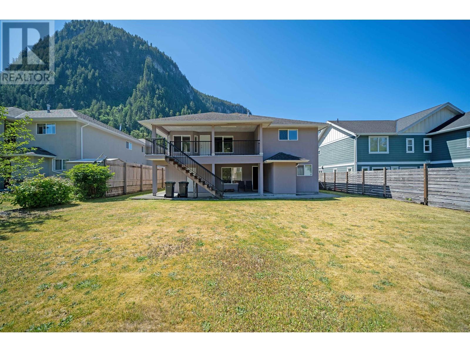 2015 Balsam Way, Squamish, British Columbia  V8B 0W1 - Photo 35 - R2828953