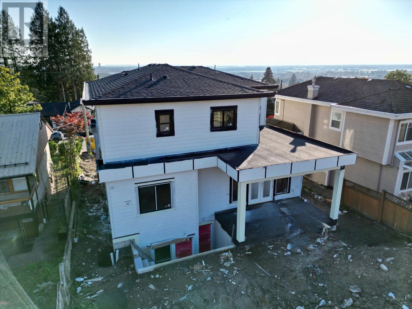 4527 Clinton Street, Burnaby, British Columbia  V5J 2K6 - Photo 3 - R2828835