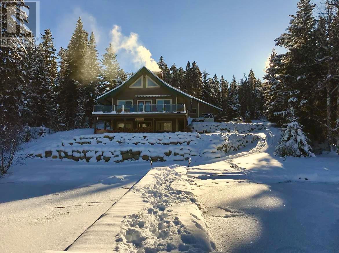 7068 Gun Lake West Road, Pemberton, British Columbia  V0K 1P0 - Photo 1 - R2828855