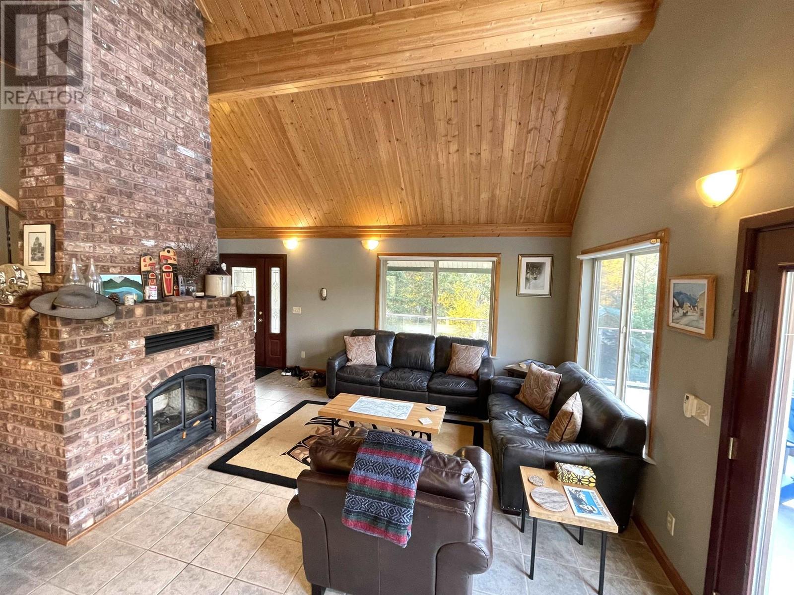 7068 Gun Lake West Road, Pemberton, British Columbia  V0K 1P0 - Photo 14 - R2828855