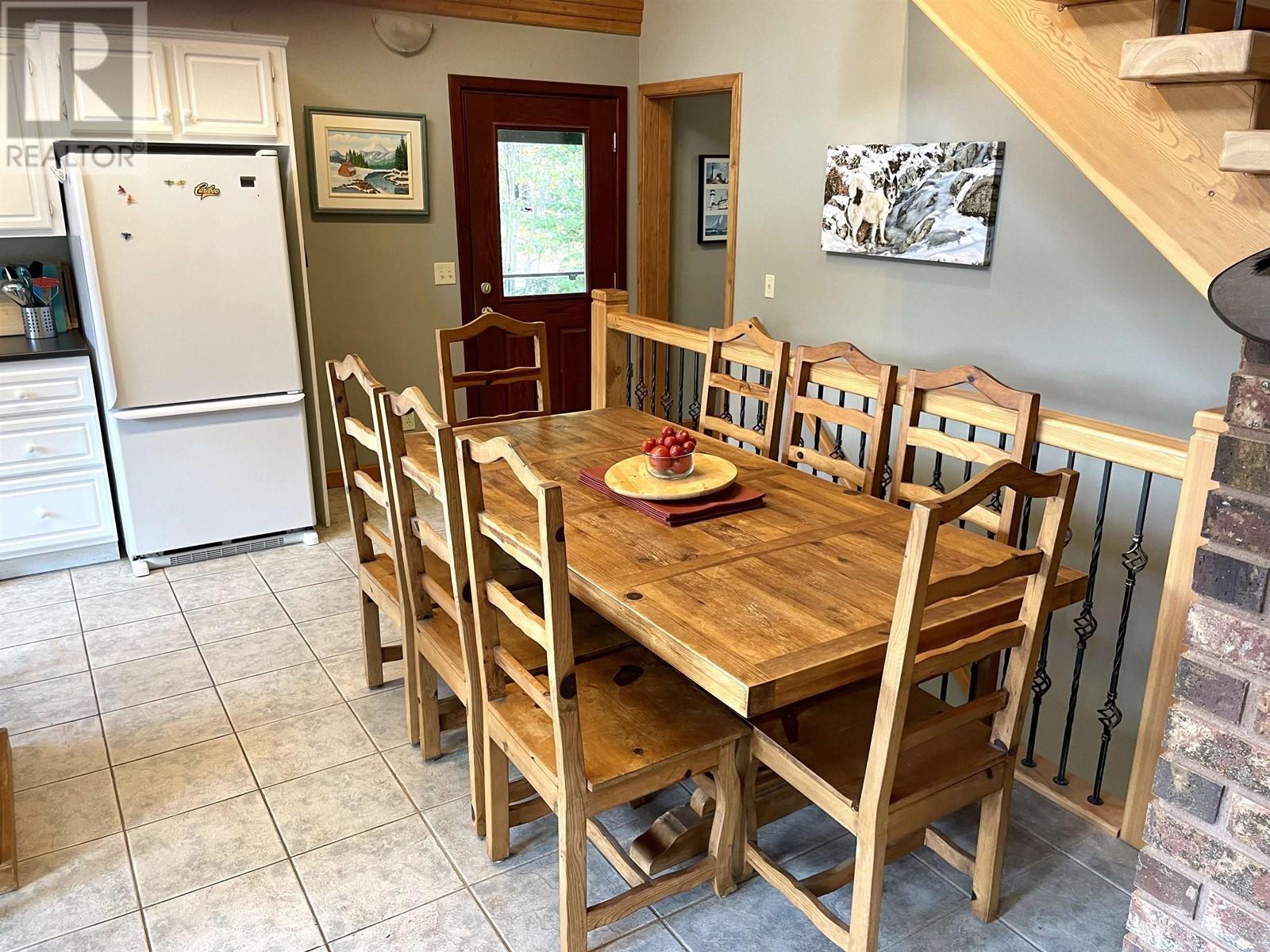 7068 Gun Lake West Road, Pemberton, British Columbia  V0K 1P0 - Photo 12 - R2828855