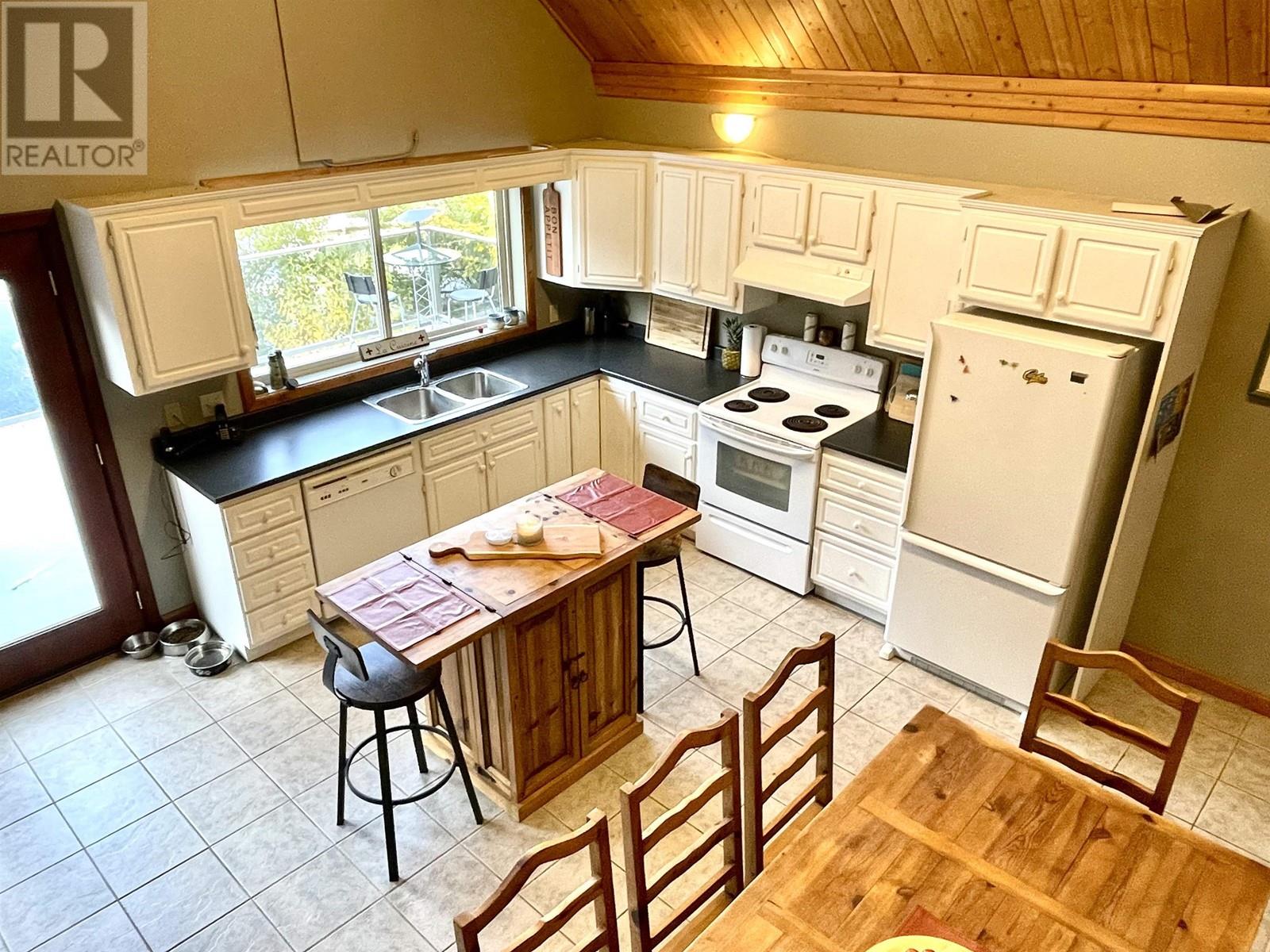 7068 Gun Lake West Road, Pemberton, British Columbia  V0K 1P0 - Photo 21 - R2828855