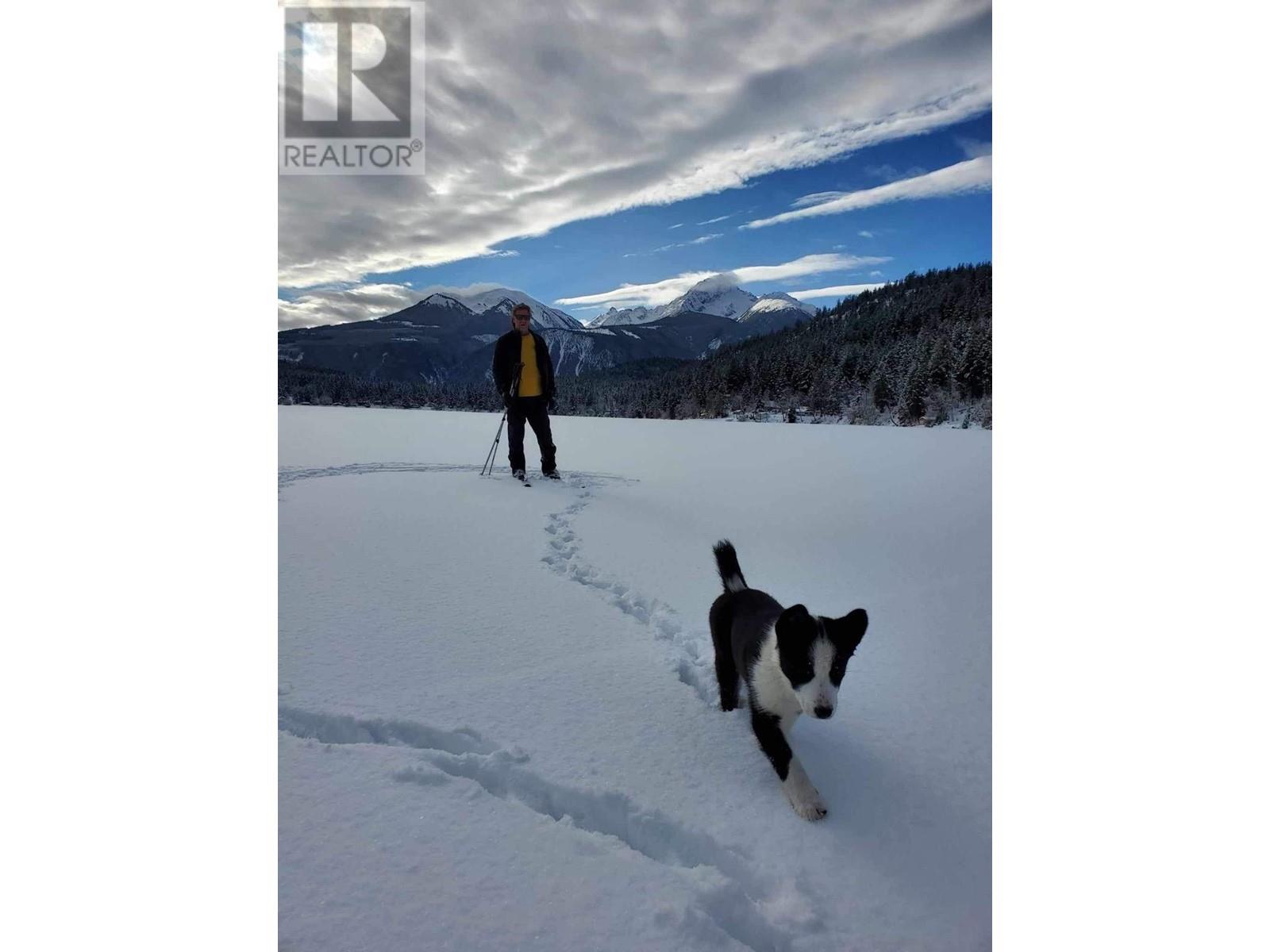 7068 Gun Lake West Road, Pemberton, British Columbia  V0K 1P0 - Photo 36 - R2828855