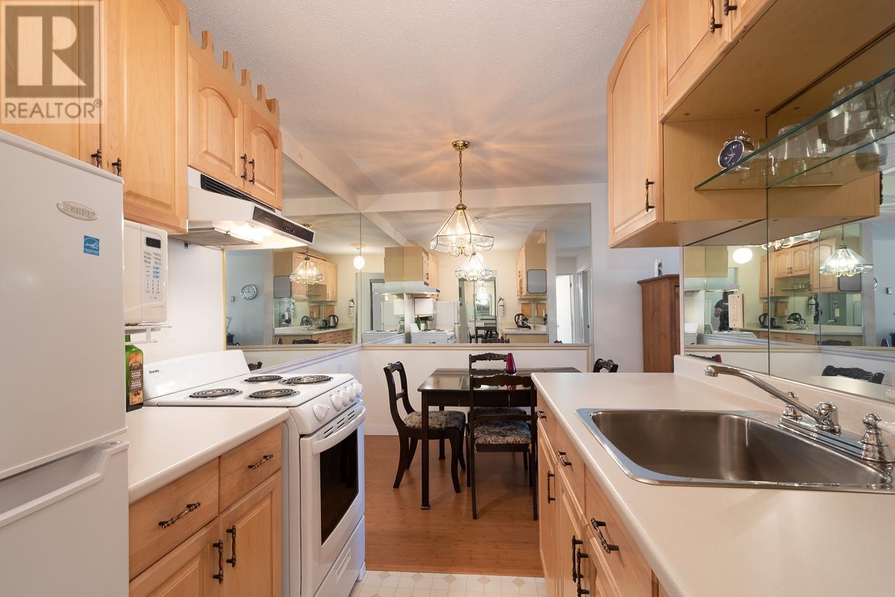 104 145 W 18th Street, North Vancouver, British Columbia  V7M 1W5 - Photo 3 - R2810297