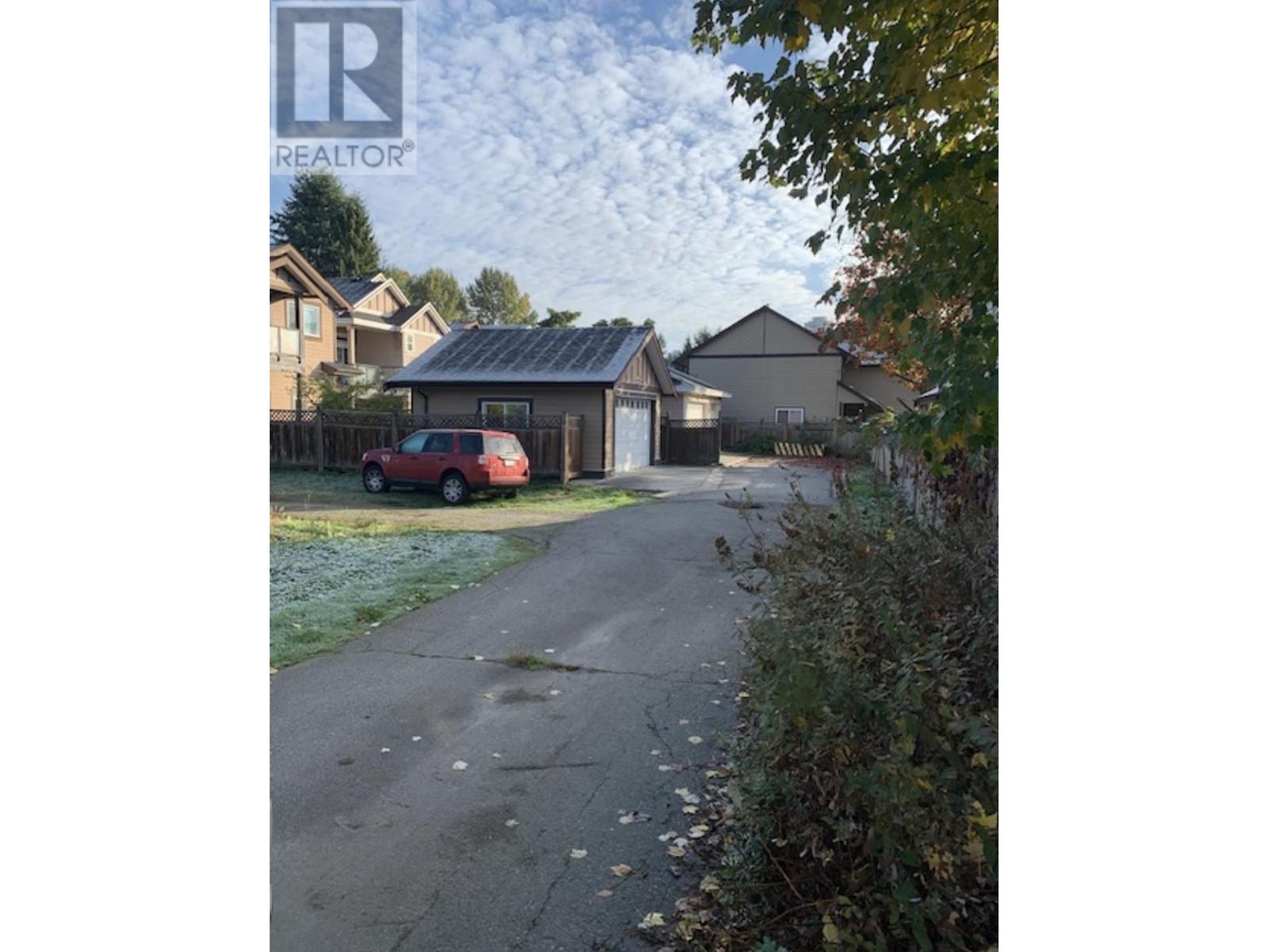 2806 Glen Drive, Coquitlam, British Columbia  V3B 0A4 - Photo 6 - R2825645