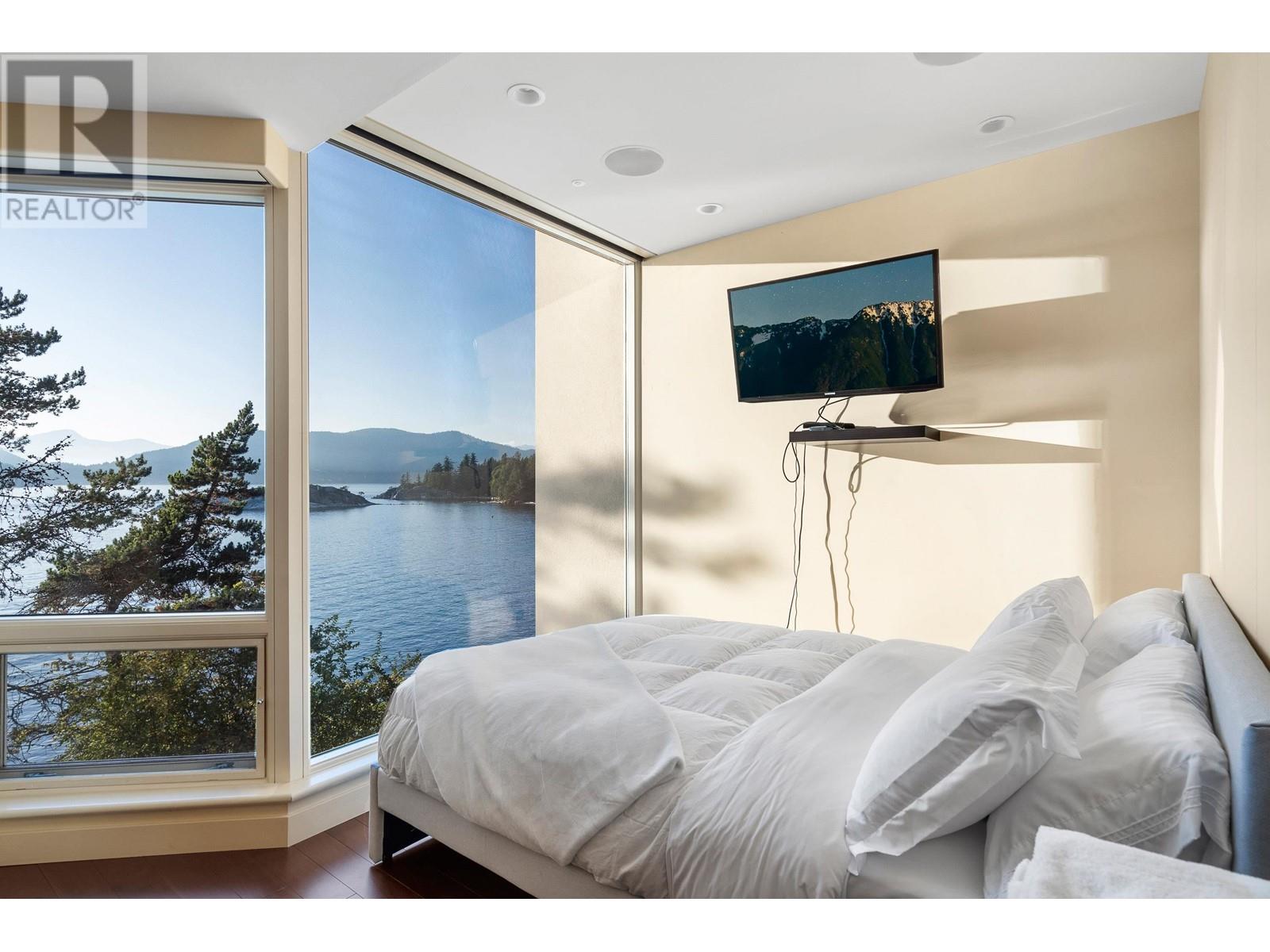 6257 Taylor Drive, West Vancouver, British Columbia  V7W 1Y8 - Photo 29 - R2828503