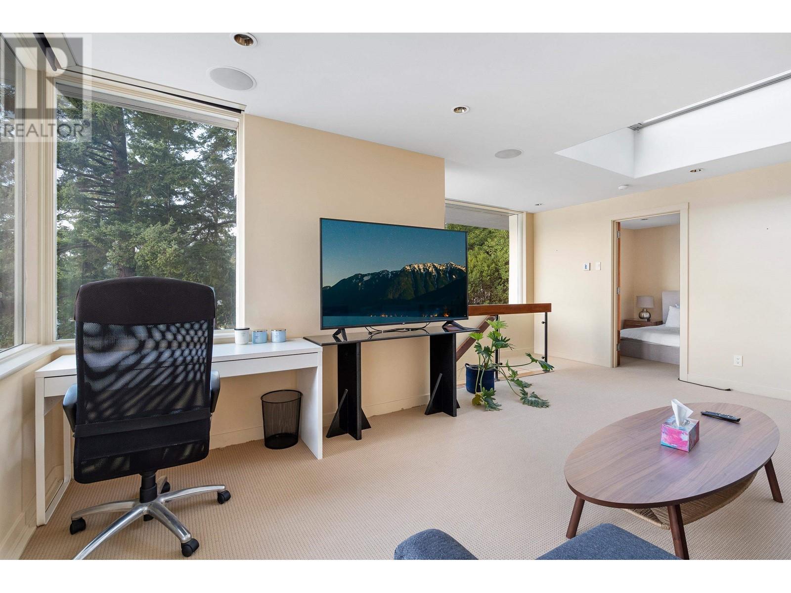 6257 Taylor Drive, West Vancouver, British Columbia  V7W 1Y8 - Photo 33 - R2828503