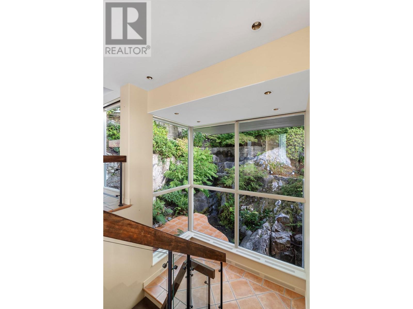 6257 Taylor Drive, West Vancouver, British Columbia  V7W 1Y8 - Photo 19 - R2828503