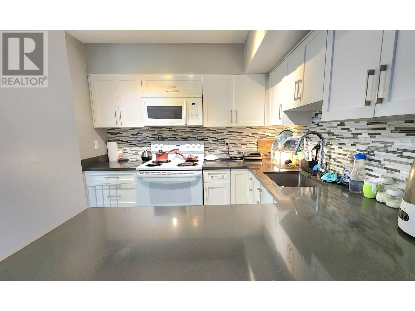 102 4181 Norfolk Street, Burnaby, British Columbia  V5G 1E8 - Photo 11 - R2824304