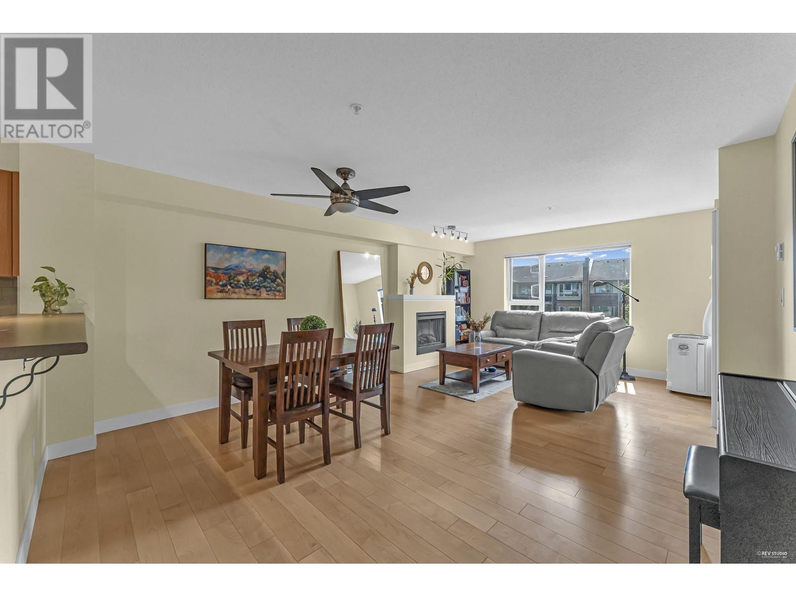 307 4723 Dawson Street, Burnaby, British Columbia  V5C 0A7 - Photo 3 - R2828968