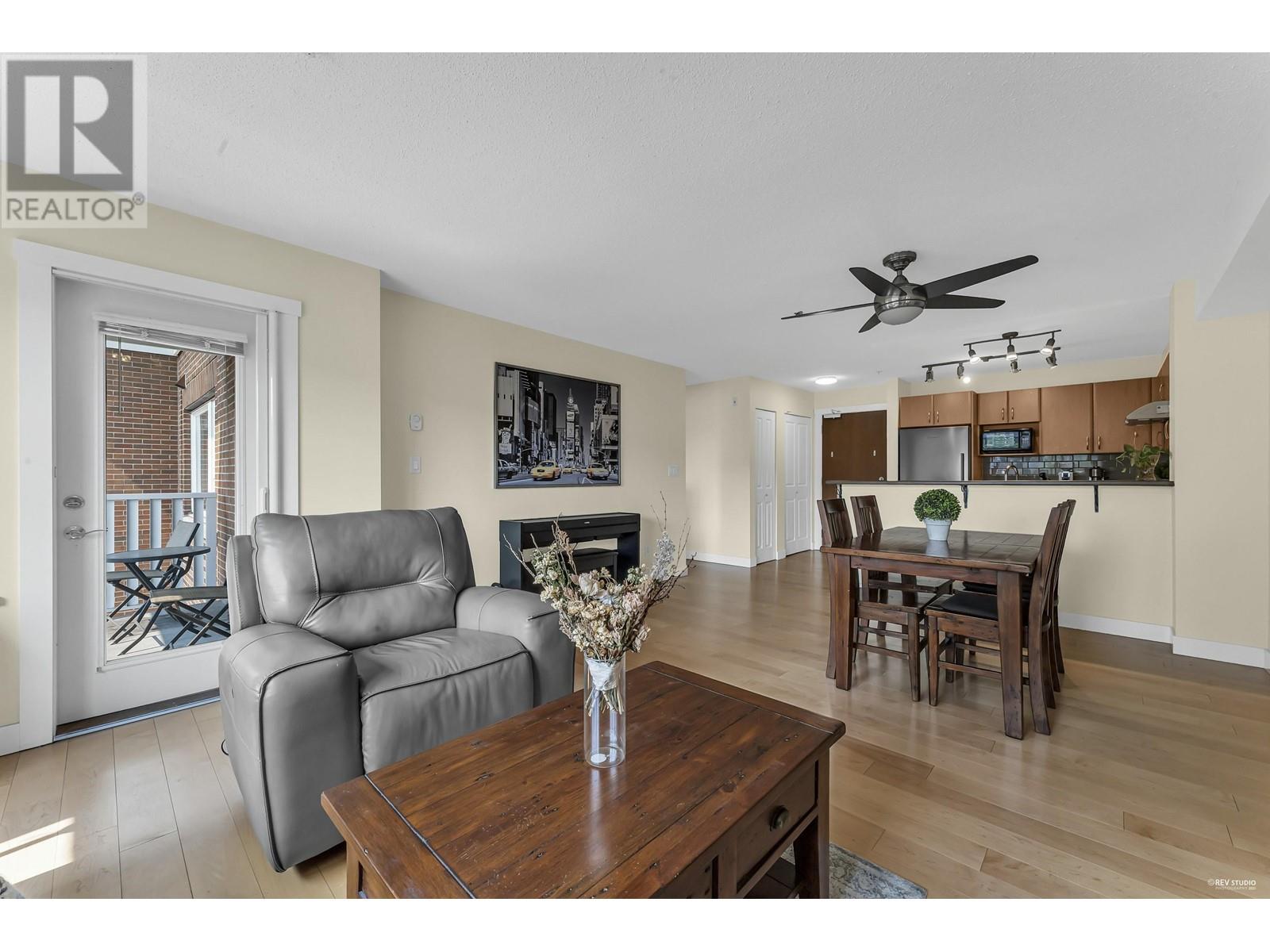 307 4723 Dawson Street, Burnaby, British Columbia  V5C 0A7 - Photo 4 - R2828968