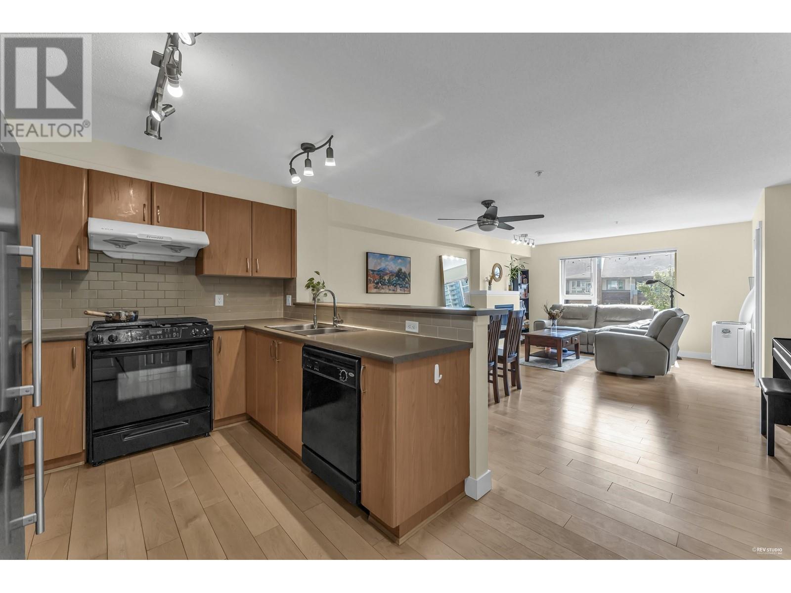 307 4723 Dawson Street, Burnaby, British Columbia  V5C 0A7 - Photo 6 - R2828968