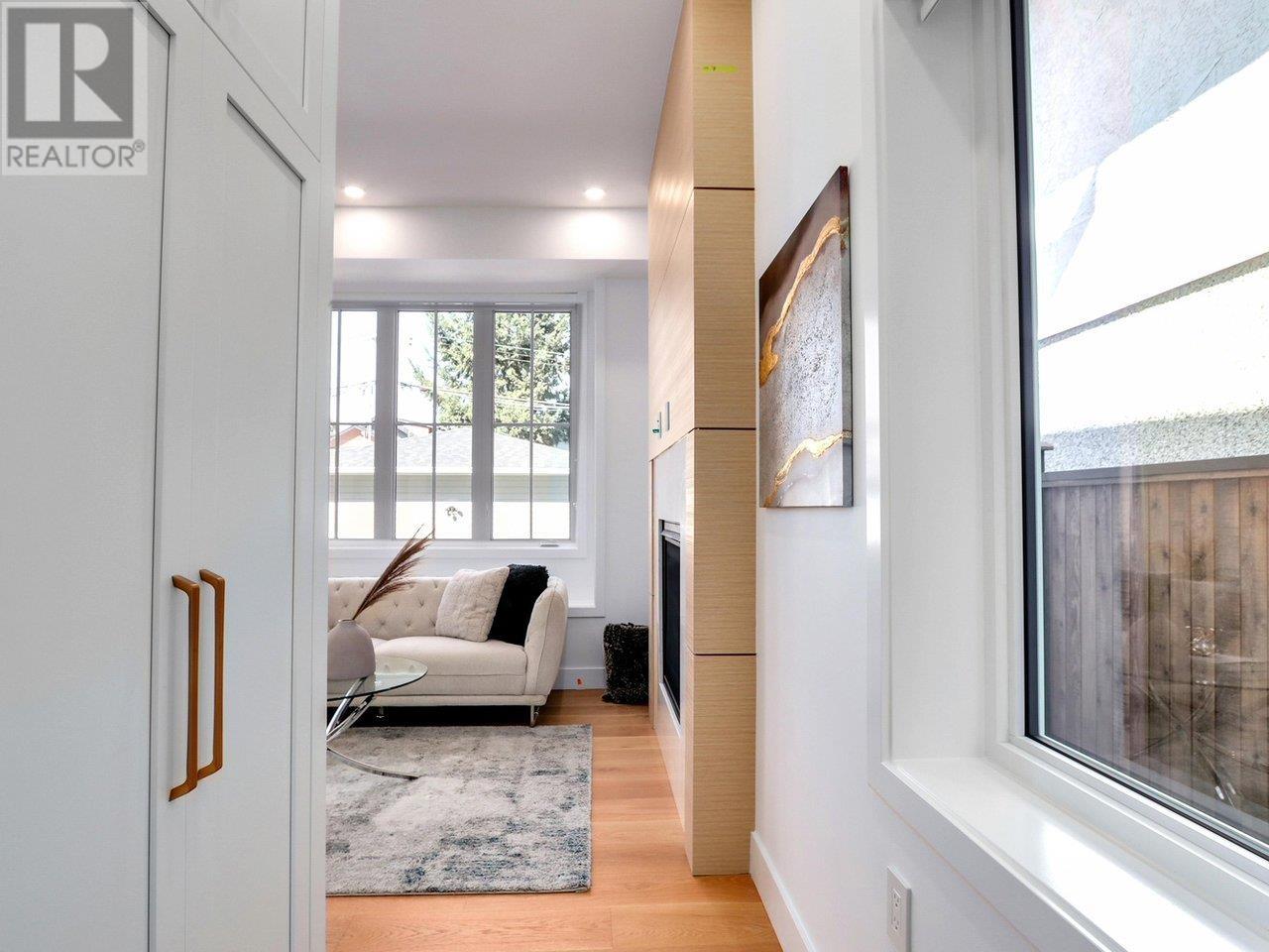 757 E 21st Avenue, Vancouver, British Columbia  V5V 1R9 - Photo 3 - R2828981