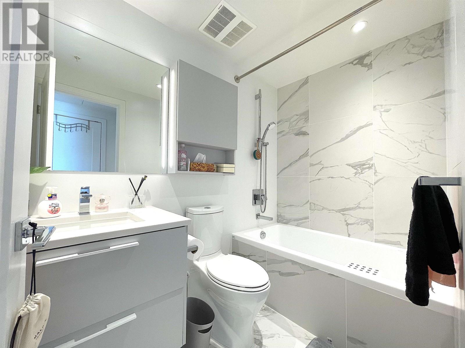 1207 6699 Dunblane Avenue, Burnaby, British Columbia  V5H 0J8 - Photo 4 - R2829015