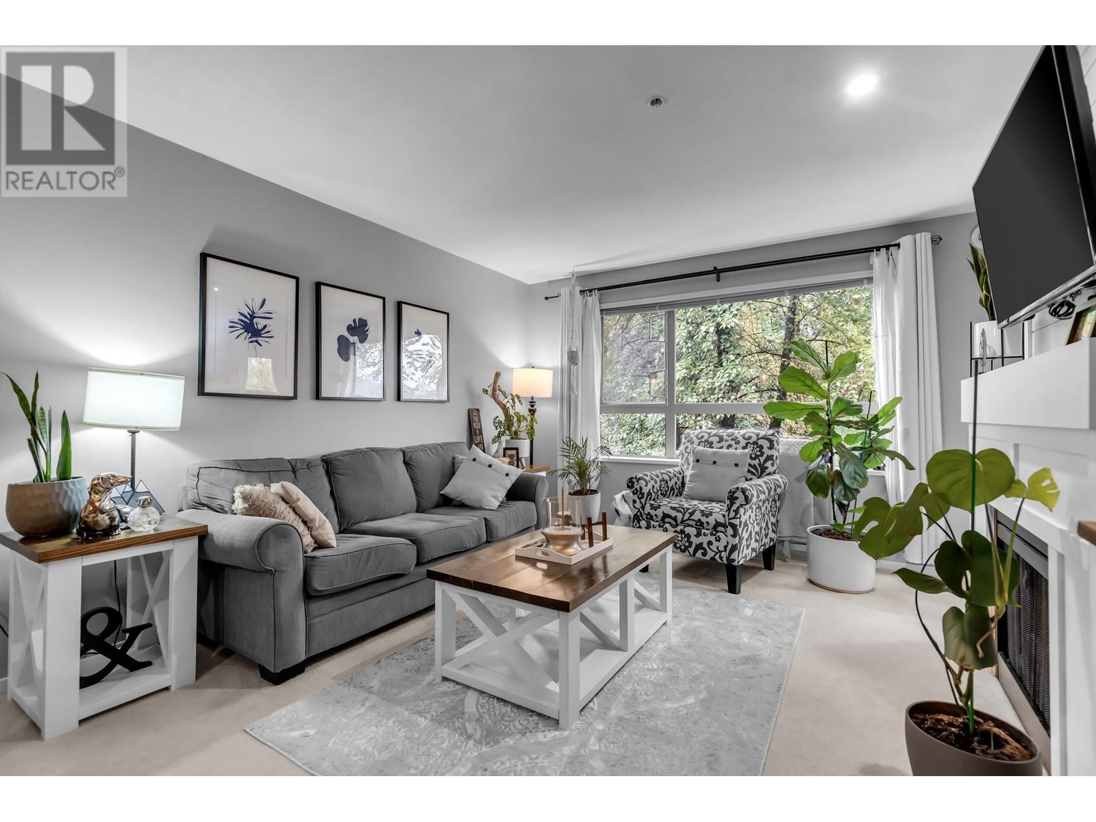 303 700 Klahanie Drive, Port Moody, British Columbia  V3H 5L3 - Photo 2 - R2829019