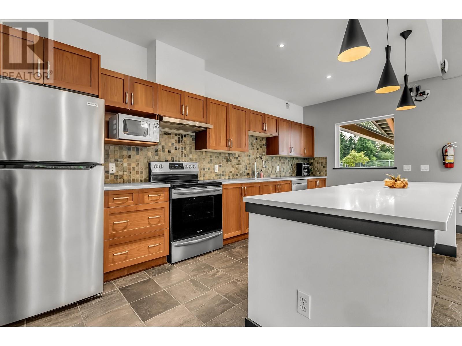 303 700 Klahanie Drive, Port Moody, British Columbia  V3H 5L3 - Photo 30 - R2829019