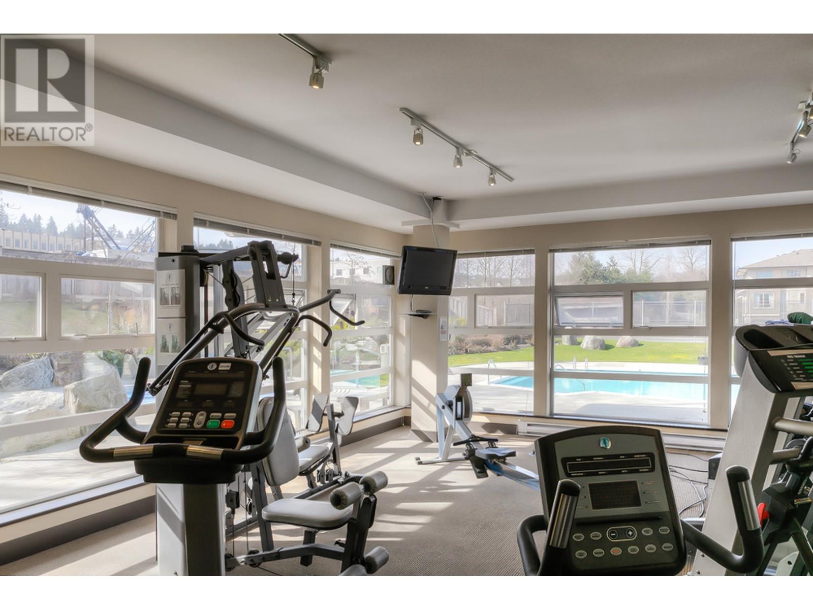 303 700 Klahanie Drive, Port Moody, British Columbia  V3H 5L3 - Photo 36 - R2829019