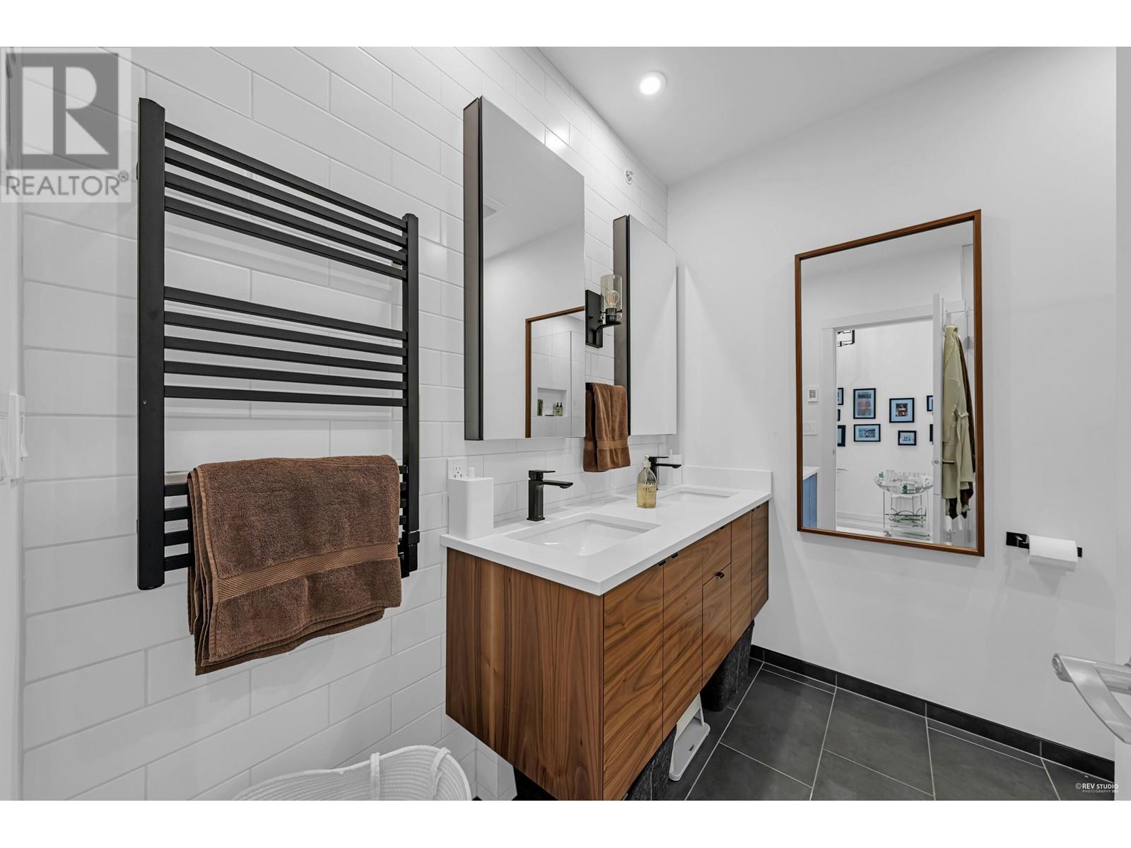 3888 Welwyn Street, Vancouver, British Columbia  V5N 3Y9 - Photo 15 - R2829059