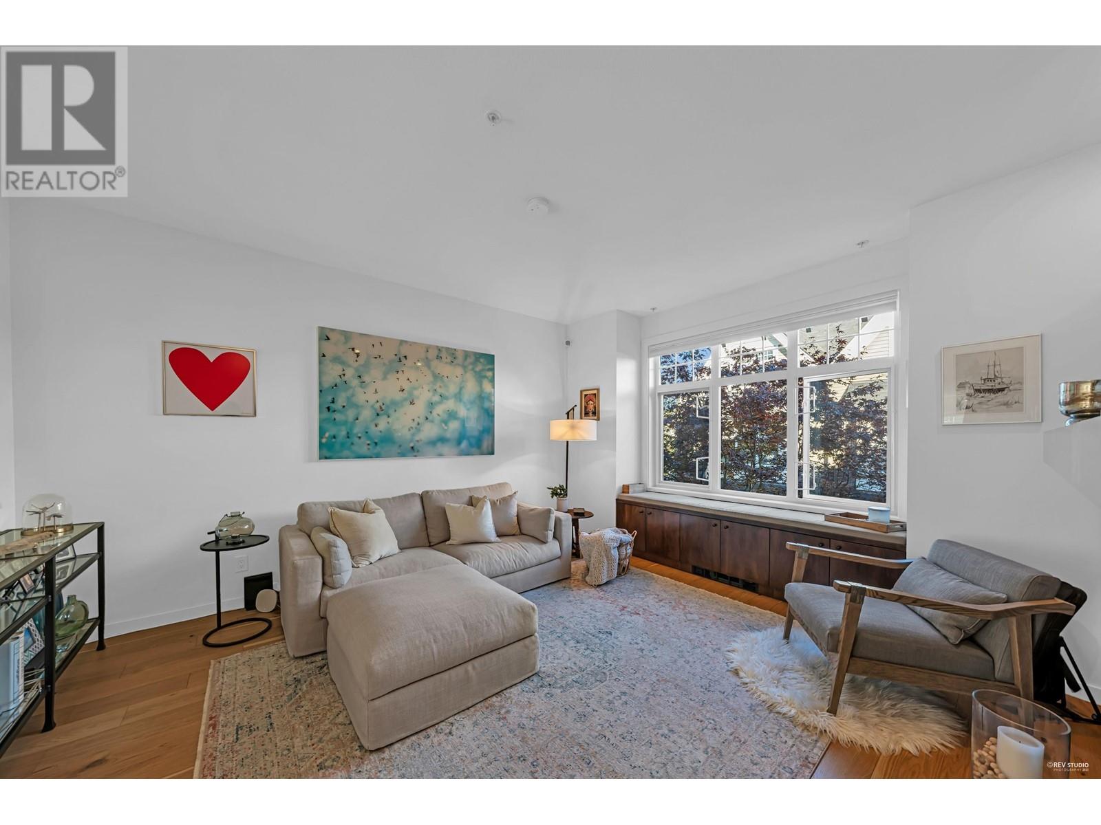 3888 Welwyn Street, Vancouver, British Columbia  V5N 3Y9 - Photo 3 - R2829059