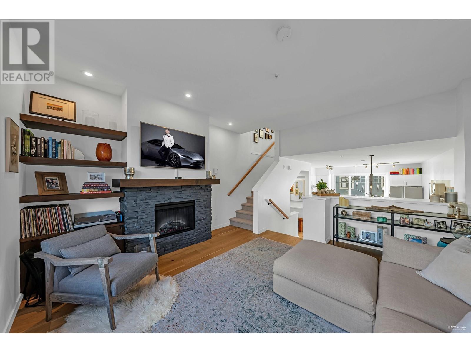 3888 Welwyn Street, Vancouver, British Columbia  V5N 3Y9 - Photo 4 - R2829059
