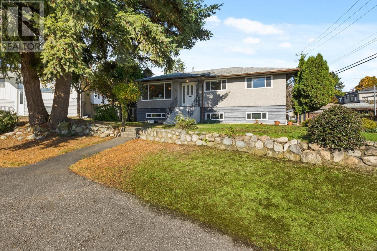 2733 Kempton Place, Vancouver, British Columbia  V5S 2A7 - Photo 1 - R2828798