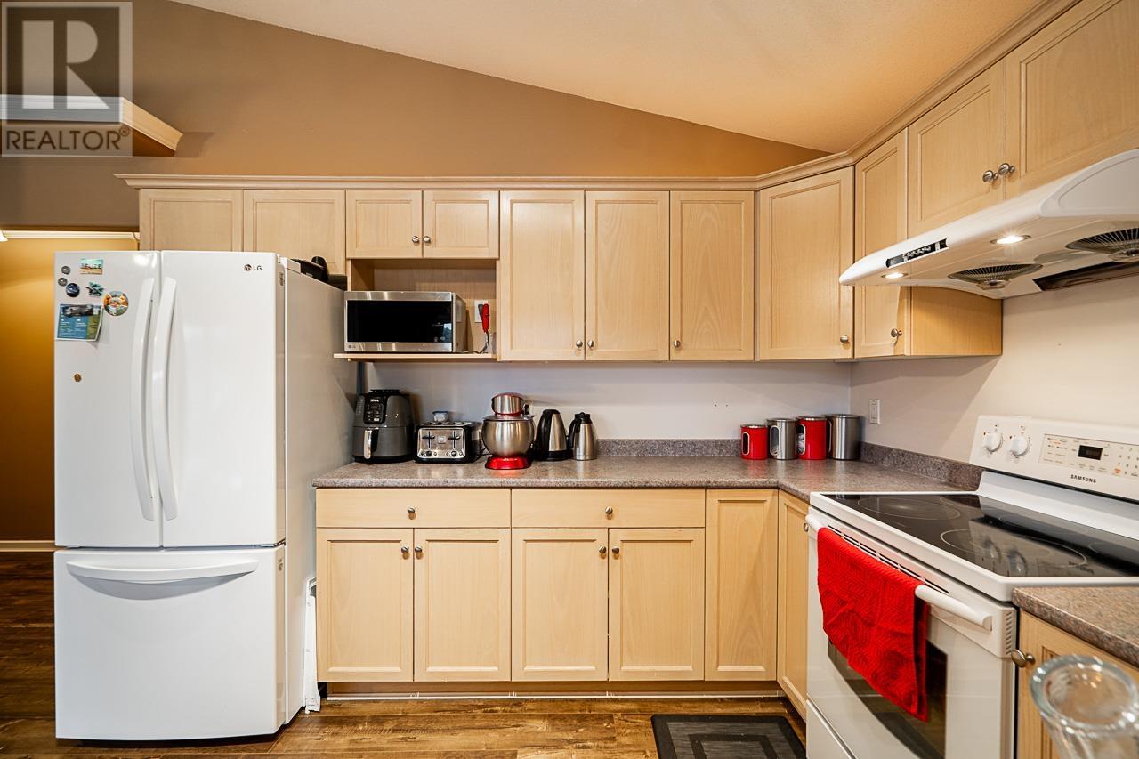 23213 124 Avenue, Maple Ridge, British Columbia  V2X 1R6 - Photo 11 - R2828990