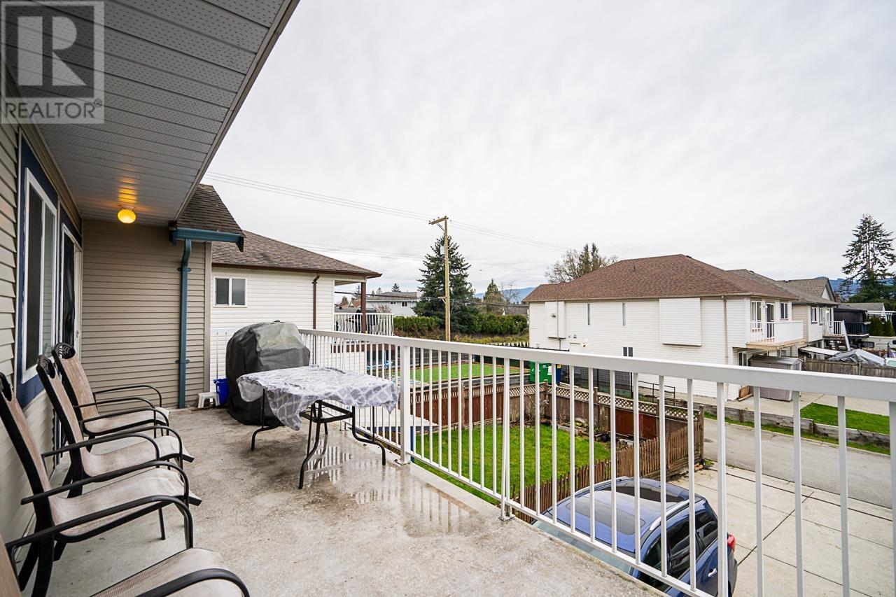 23213 124 Avenue, Maple Ridge, British Columbia  V2X 1R6 - Photo 21 - R2828990