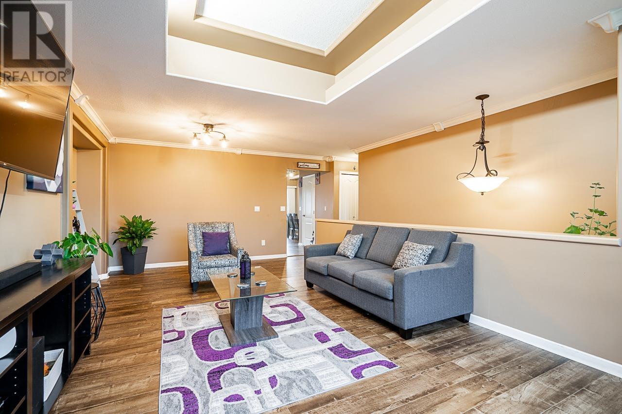 23213 124 Avenue, Maple Ridge, British Columbia  V2X 1R6 - Photo 5 - R2828990