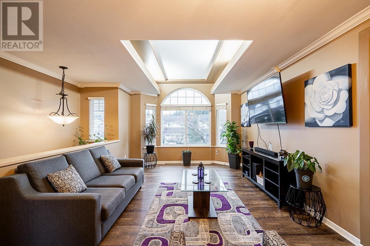 23213 124 Avenue, Maple Ridge, British Columbia  V2X 1R6 - Photo 6 - R2828990