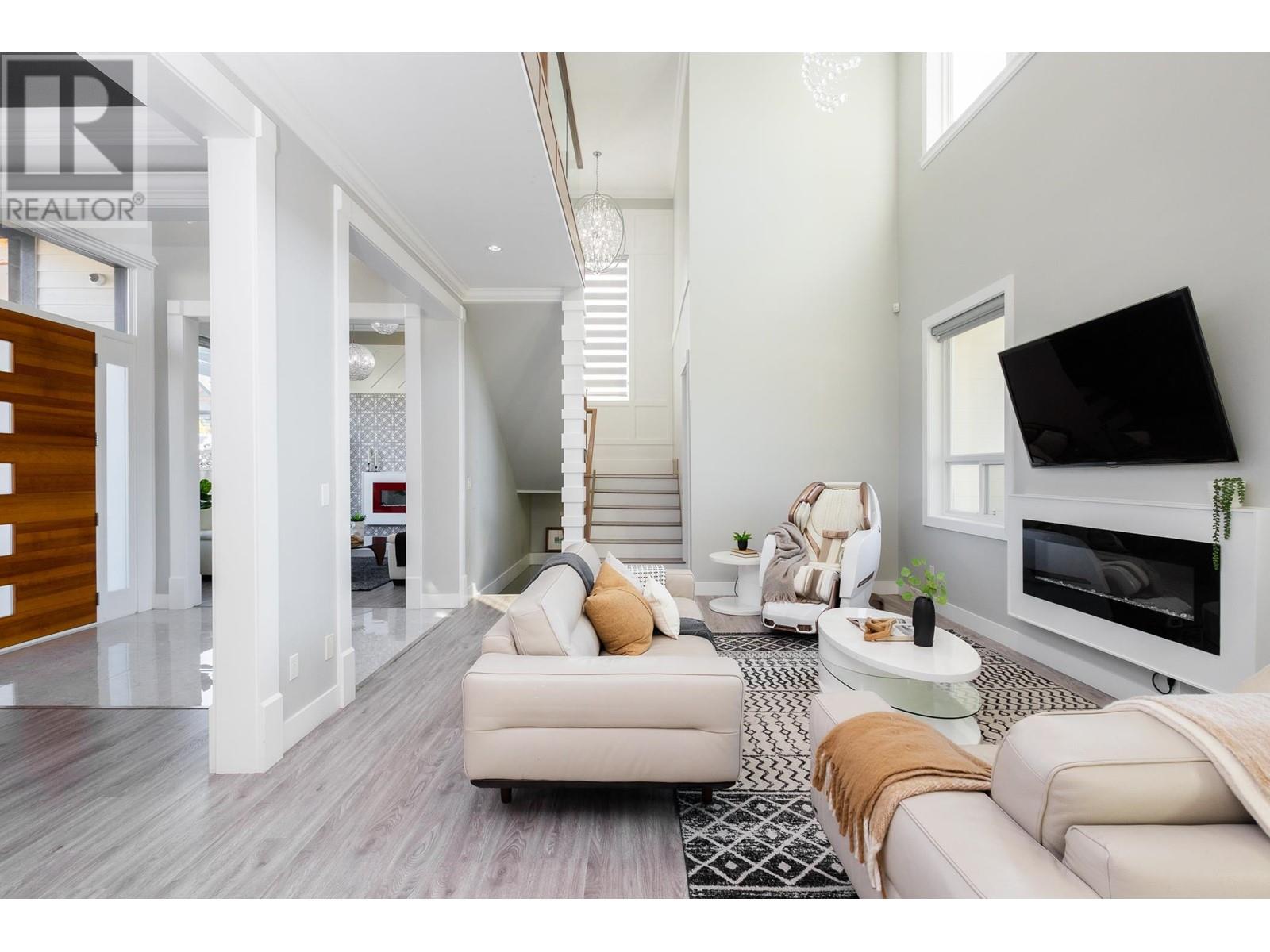 812 Shaw Avenue, Coquitlam, British Columbia  V3K 2S3 - Photo 3 - R2829001